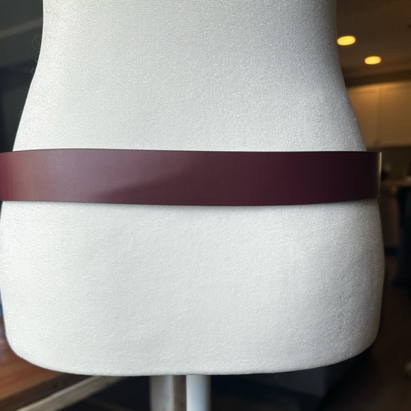 Michael Kors Leather Belt - Picture 5 of 8